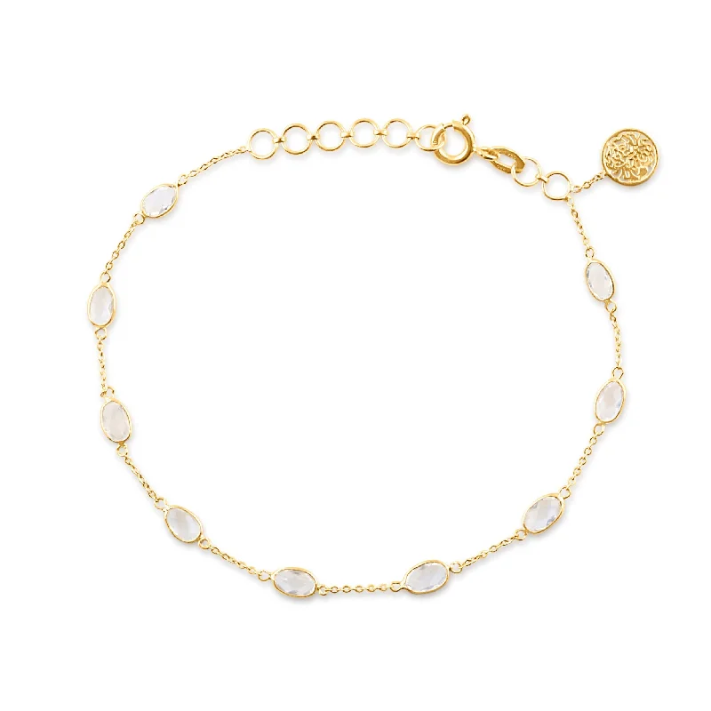 Rainbow Moonstone Oval Bracelet In 18K Yellow Gold