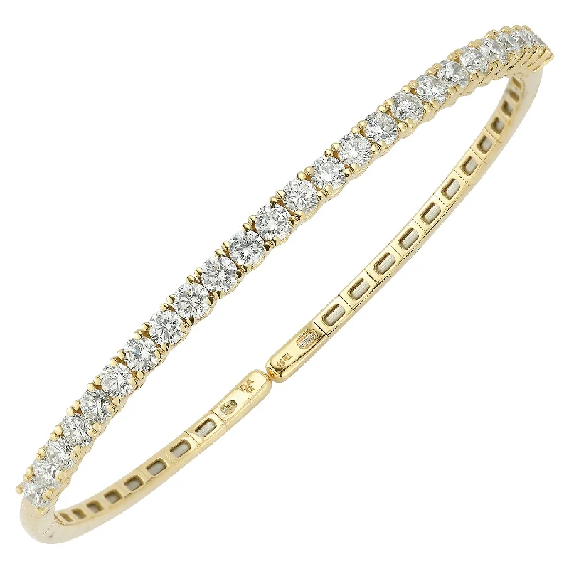 18 Karat Yellow Gold Diamond Bangle Bracelet