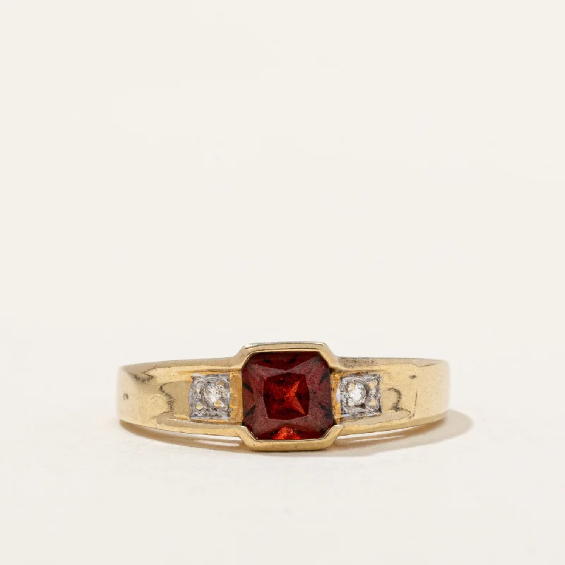 Garnet & Diamond Ring | 0.90ct, 0.02ctw | SZ 6.75 |