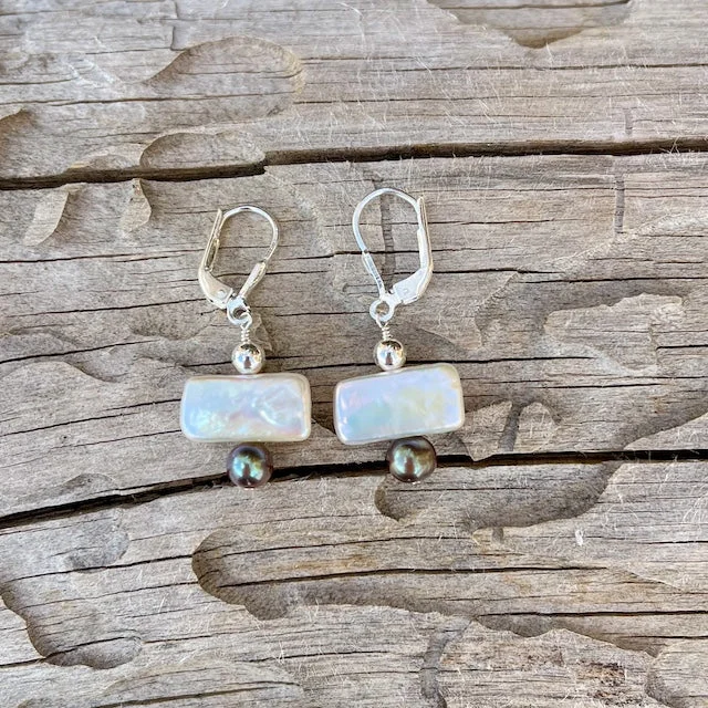 Sweet pearl earrings