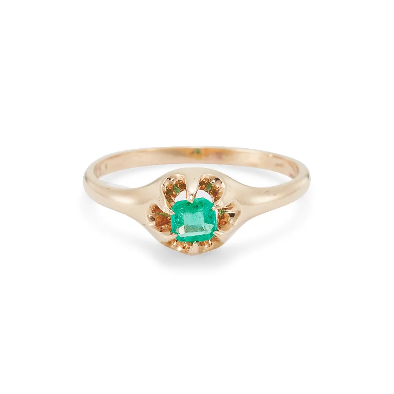 Vintage Emerald Ring, 0.16 Carats